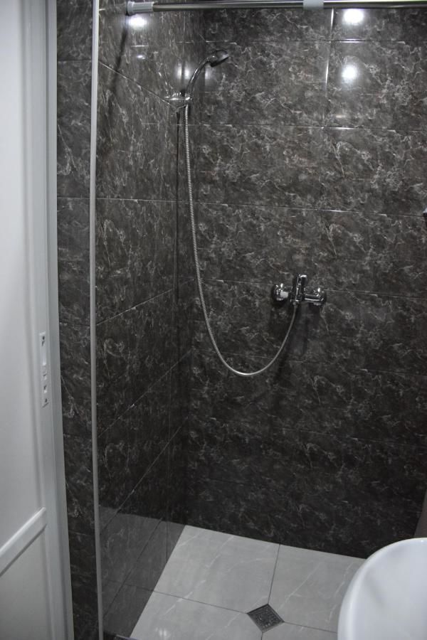 Отель Crossway Tbilisi Hotel Тбилиси-30