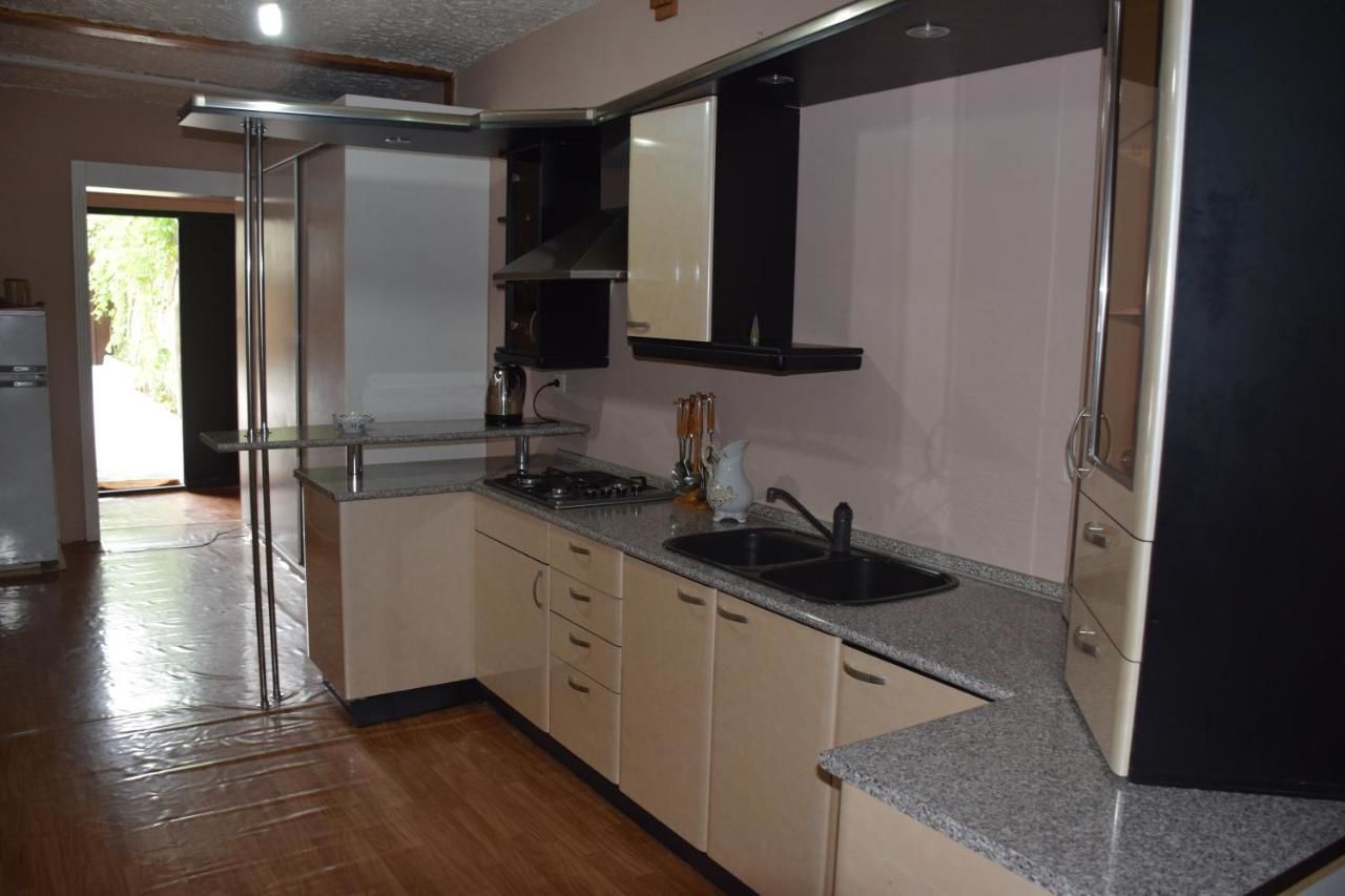 Отель Crossway Tbilisi Hotel Тбилиси-48