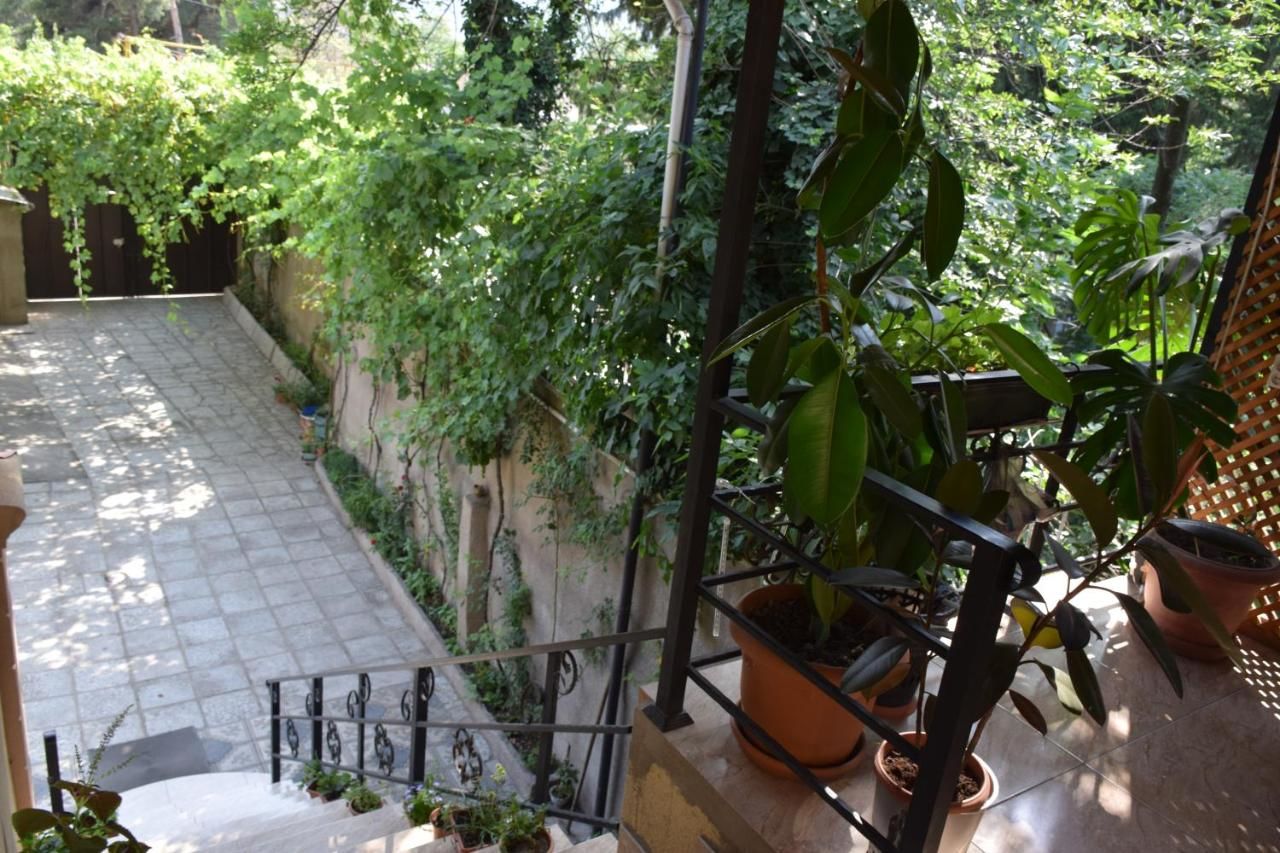 Отель Crossway Tbilisi Hotel Тбилиси-9