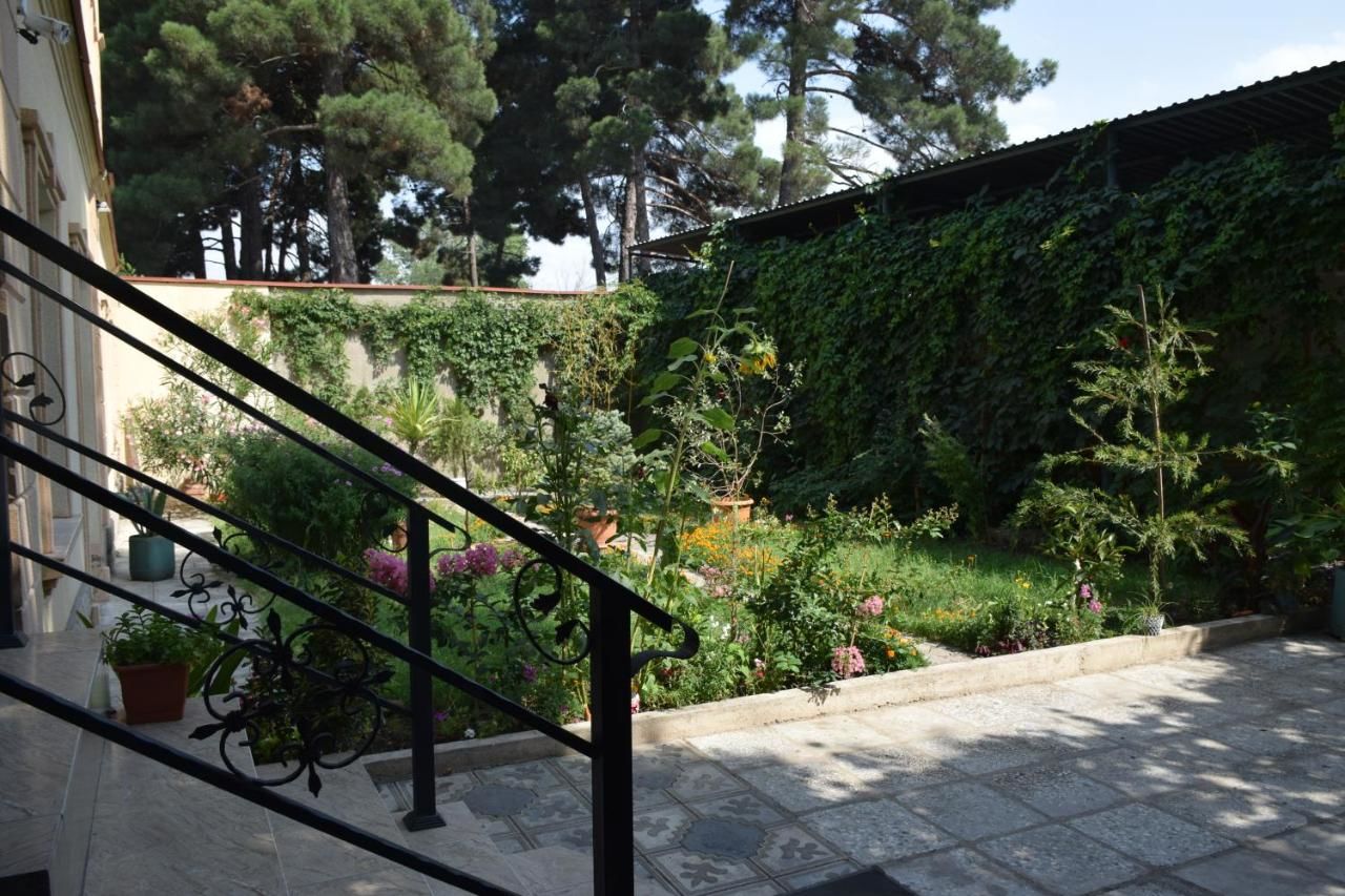 Отель Crossway Tbilisi Hotel Тбилиси-11