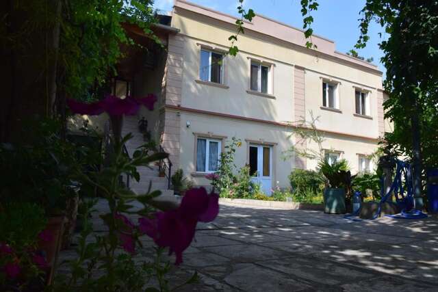 Отель Crossway Tbilisi Hotel Тбилиси-12