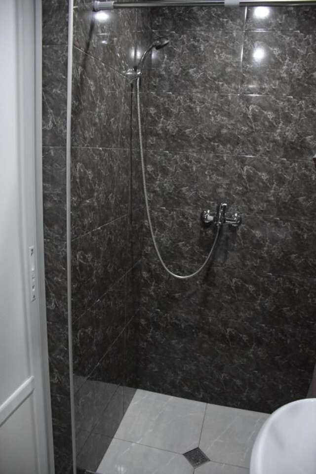 Отель Crossway Tbilisi Hotel Тбилиси-29